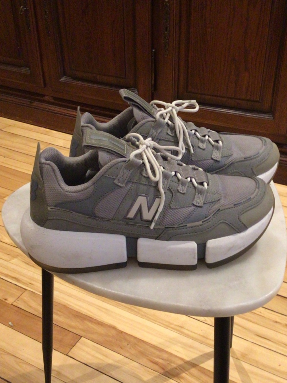 New Balance Men’s Gray Platform Block-Sole Sneakers Size 9.5